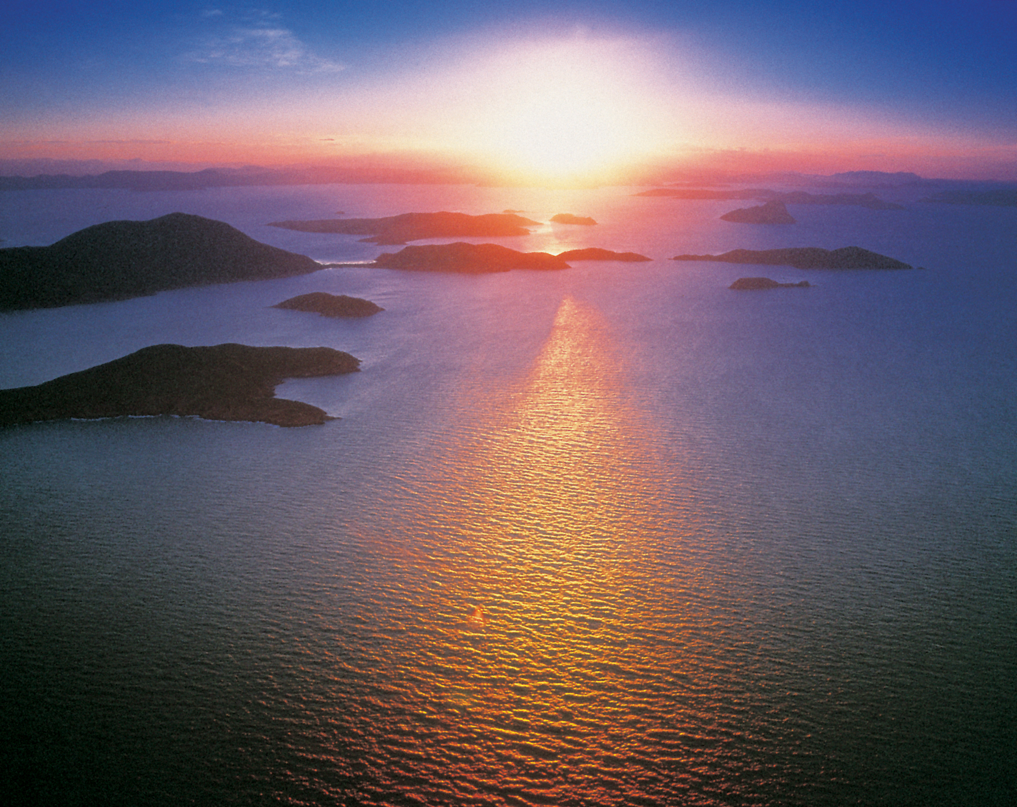Sail and Dive Adventures - Sunset HIGH RES.jpg