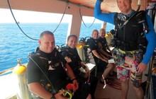 1Happy_Days_Racha_Noi_Aussie_Divers_Phuket_Learn_to_Scuba_Dive_PADI_Courses_Liveaboards_Day_Trips_Bes.jpg