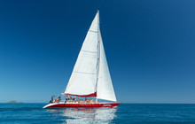 Siska - Sailing Calm Waters - Explore Whitsundays.jpg