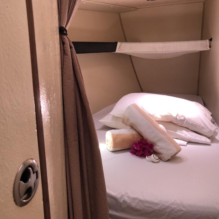 Prima - Interior Cabin - Explore Whitsundays.JPG